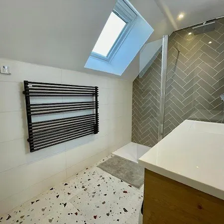 Apartament - Duplex Renove 2 Pieces Avec Terrasse, Parking Prive Et Wifi - Fr-1-478-268 *